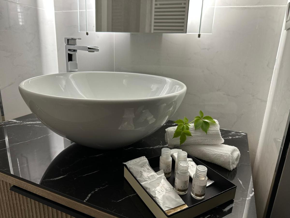 Jacuzzi Luxury Apartment In The Town Centre Turin Exterior photo