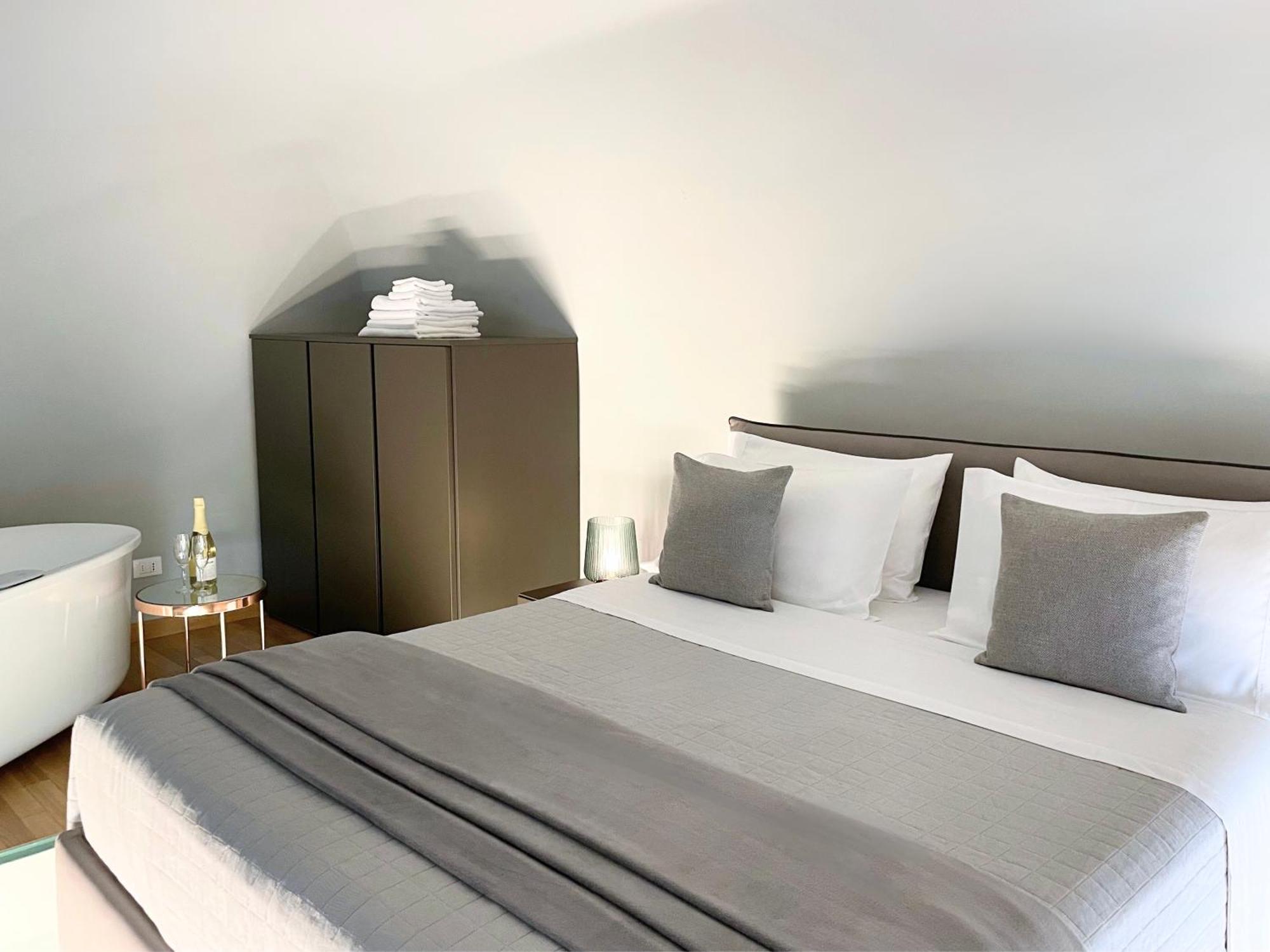 Jacuzzi Luxury Apartment In The Town Centre Turin Exterior photo